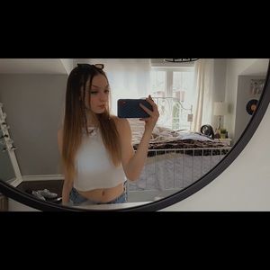 Meet your Posher, Cyerra